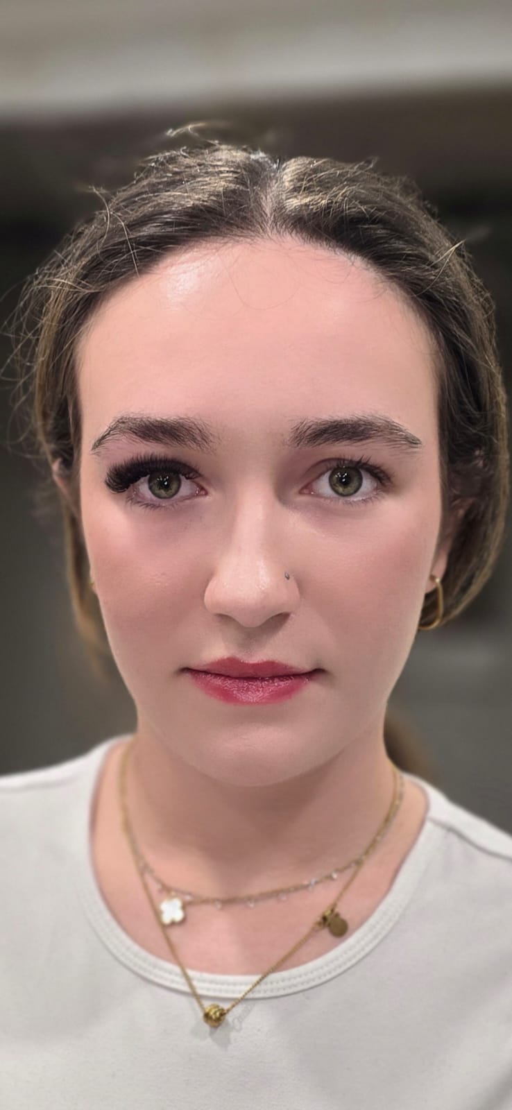 Natürliches Wimpernergebnis von Olga