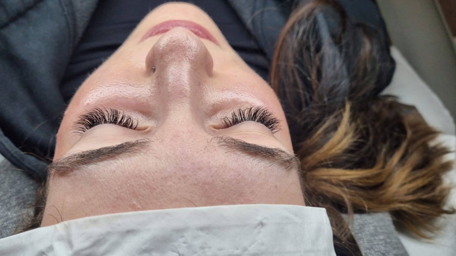 Frisches Wimpernergebnis von Olga